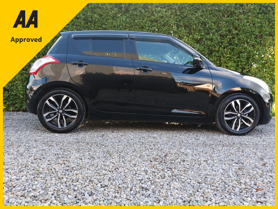 2016 Suzuki Swift 1.2 AUTOMATIC LEATHER AND SUEDE INTERIOR CRUISE CONTROL REVERSE CAMERA TOUCHSCREEN RADIO WITH APPLE CAR PLAY & ANDROID AUTO FACTORY IMMOBILISER KEYLESS ENTRY 2 YEARS NCT & 1 YEARS ROAD TAX €12,395