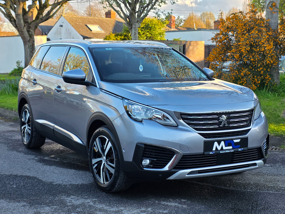 2020 Peugeot 5008 - image 3