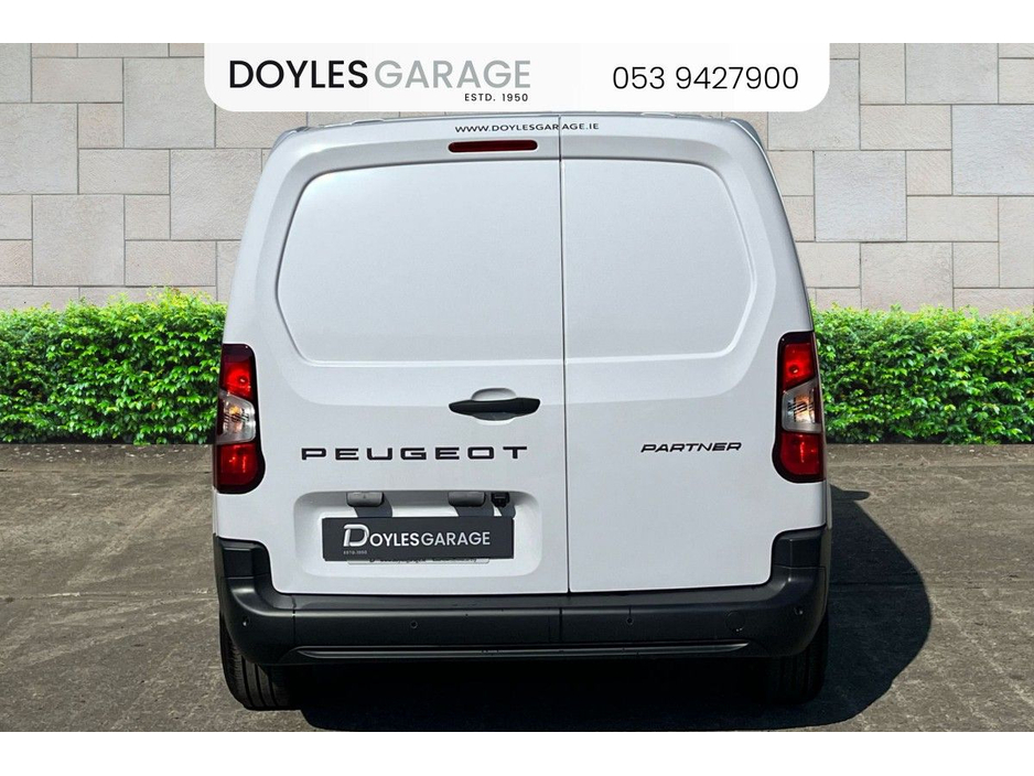 2024 Peugeot Partner - image 3