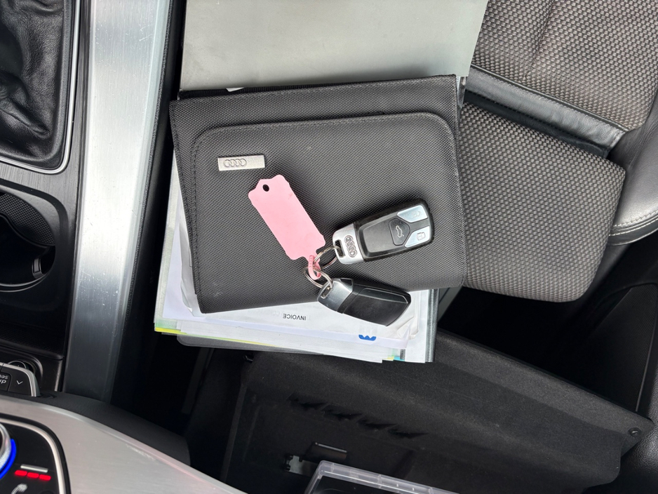 2016 Audi A4 - image 22