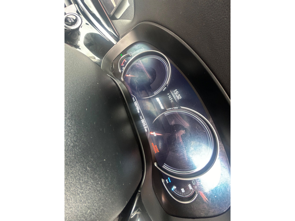 2018 BMW 5 Series - image 9