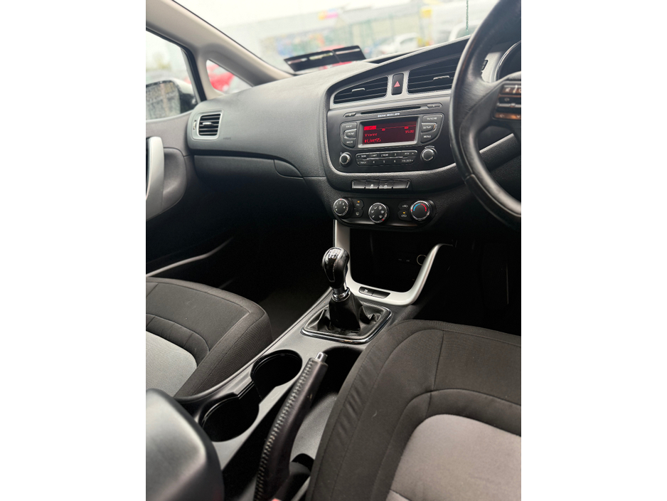2014 Kia Ceed - image 4