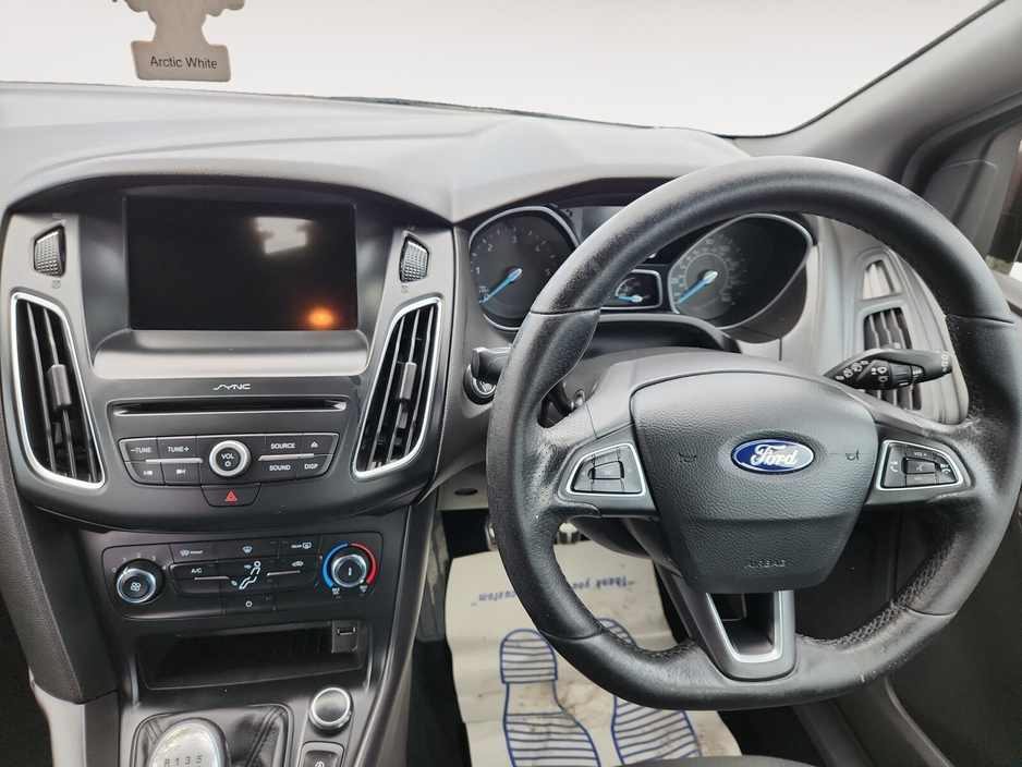 2017 Ford Focus 1.5 TDCi 120PS ST-Line Powershift €13,450