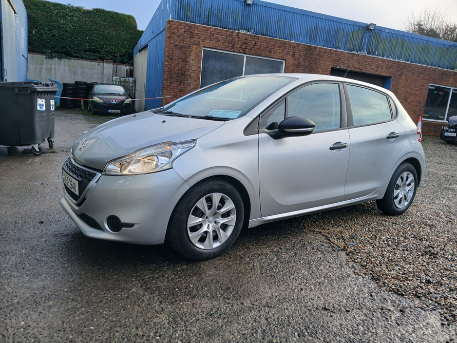 2013 Peugeot 208 1.0 68 bhp Access €5,650