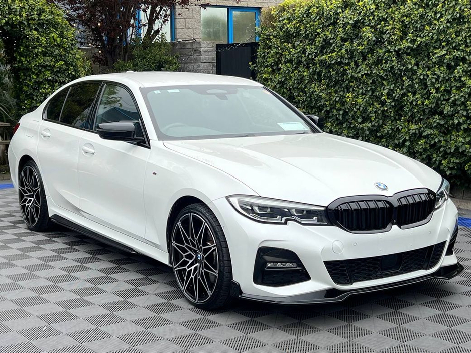 2021 BMW 3 Series - image 17