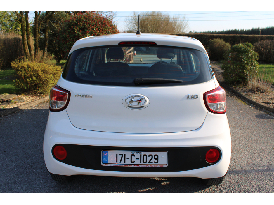 2017 Hyundai i10 - image 5