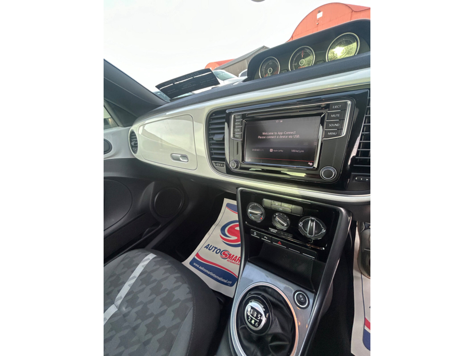 2017 Volkswagen Beetle - image 20