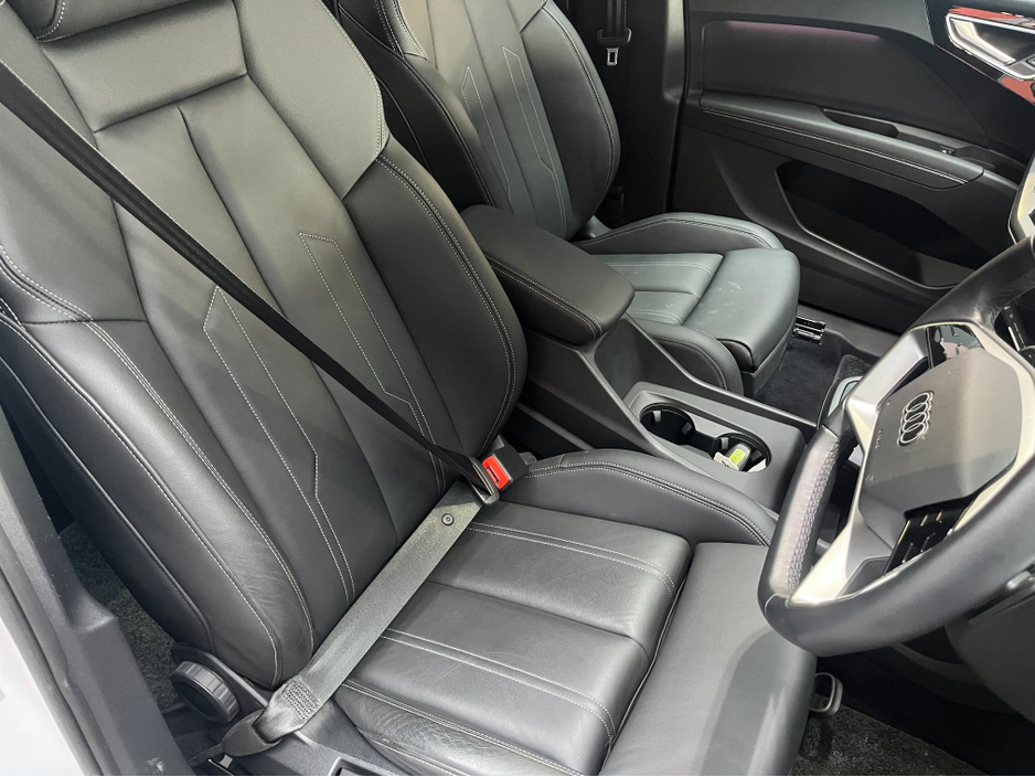 2024 Audi Q4 e-tron €39950! 2024 AUDI Q4 E-TRON SPORTBACK ELECTRIC AUTOMATIC / CRUISE CONTROL / 360° PARKING CAMERA / HEATED SEATS / APPLE CARPLAY / PADDLE SHIFTERS / AMBIENT LIGHTS €39,950