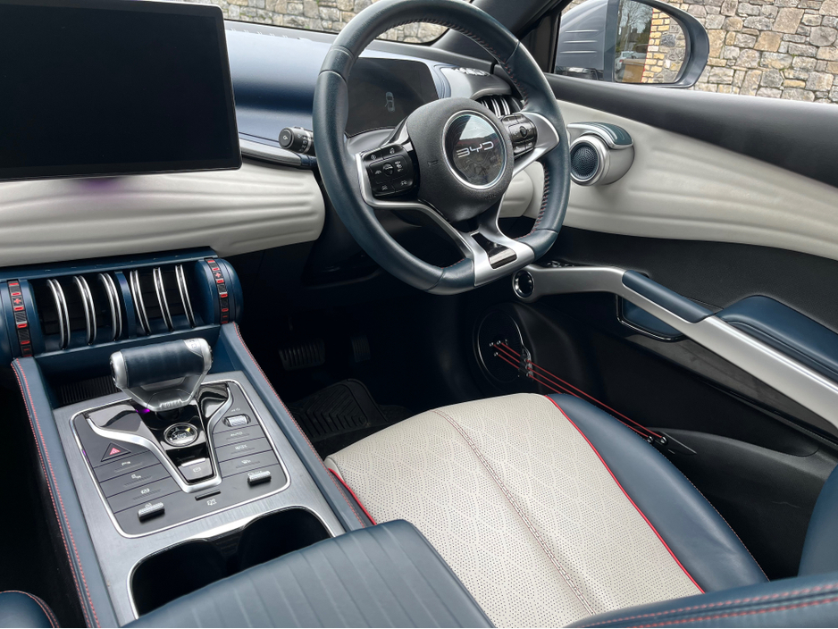 2024 BYD ATTO 3 - image 11