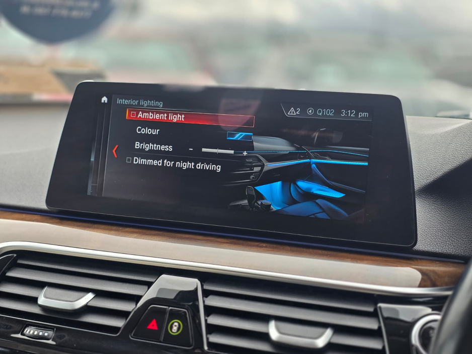 2018 BMW 5 Series - image 12