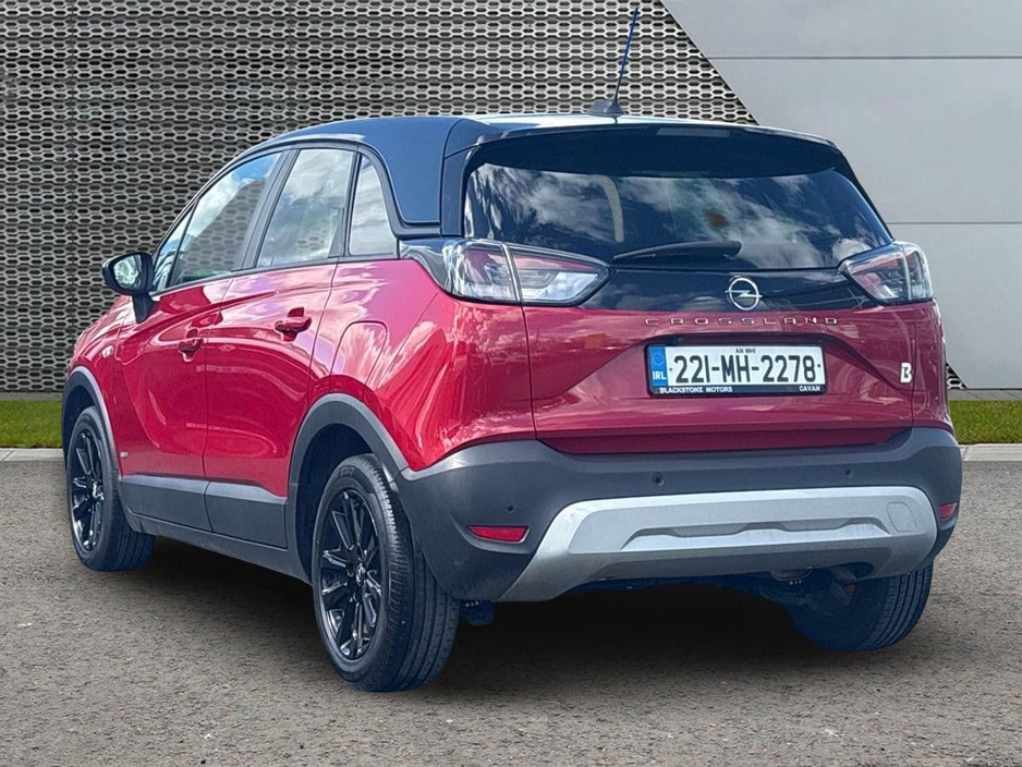 2022 Opel Crossland - image 3