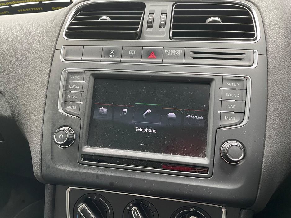 2015 Volkswagen Polo - image 30