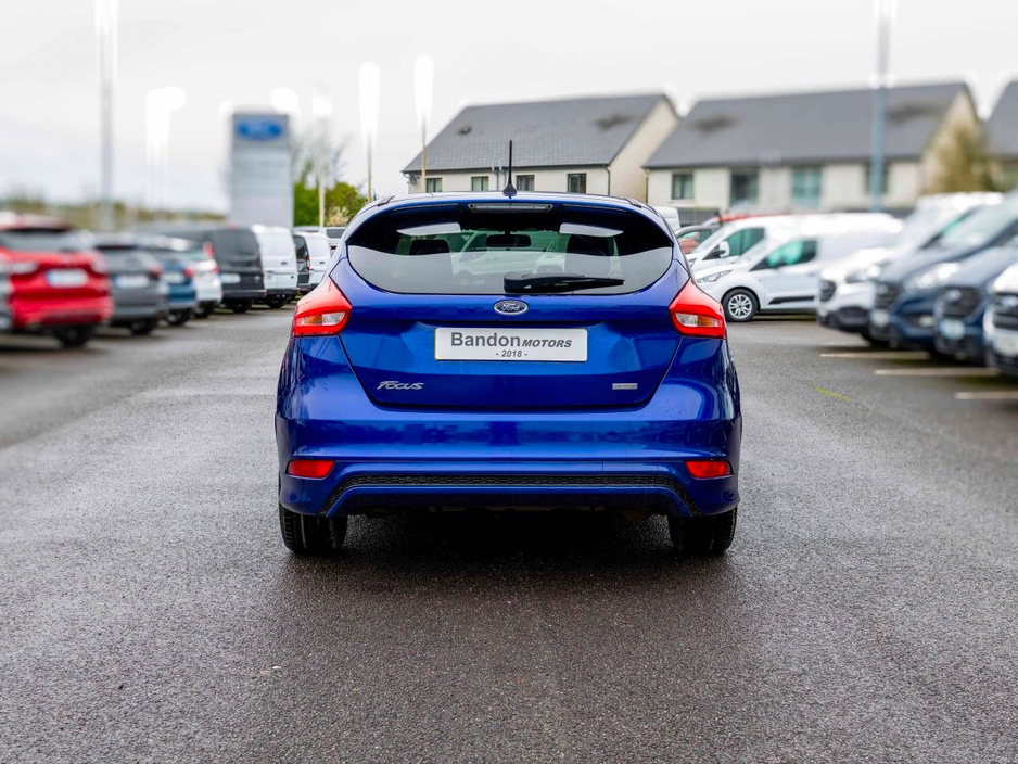 2018 Ford Focus - image 20