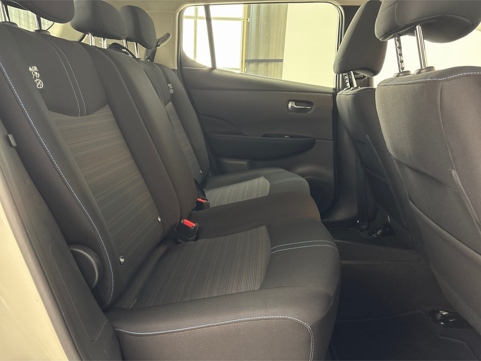 2021 Nissan Leaf PREMIUM 40KW**SEMI DIGITAL DASH**TOUCHSCREEN BLUETOOTH MEDIA**NAVIGATION**REVERSE CAMERA**PARKING SENSORS**ECO MODE**MULTIFUNCTIONAL STEERING WHEEL**CRUISE CONTROL**AUTO LIGHTS**AUTO WIPERS**ISOFIX** €14,995