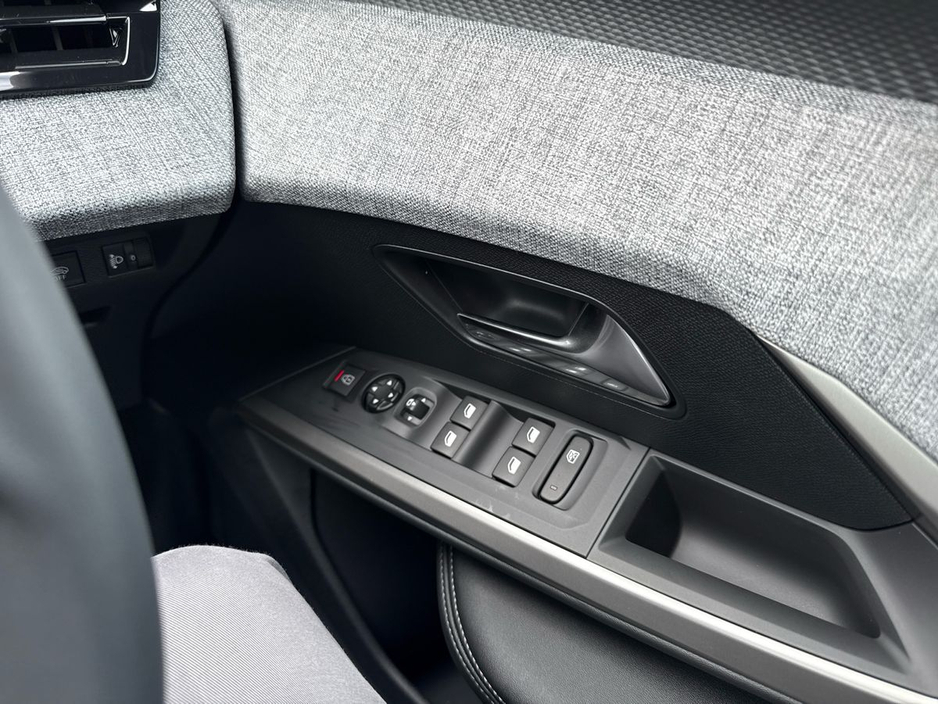 2026 Peugeot 5008 - image 23