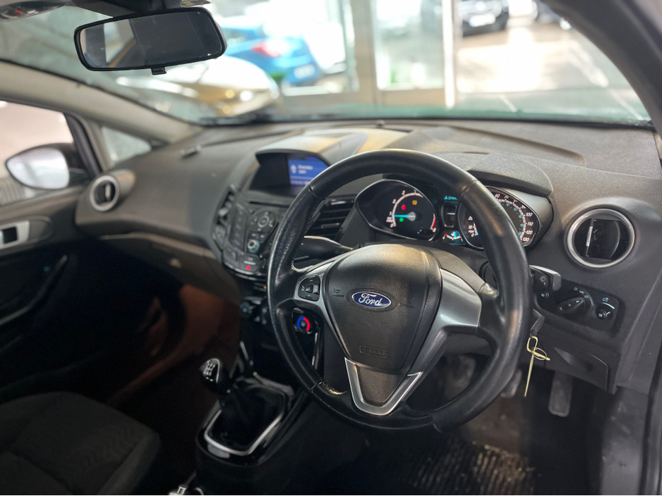 2017 Ford Fiesta ZETEC 1.2 petrol 60 bhp manual €9,950