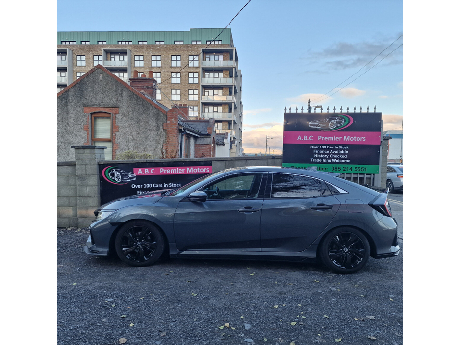 2017 Honda Civic - image 6