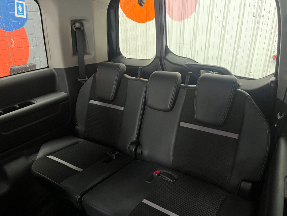 2021 Honda Stepwagon €31950 2021 HONDA STEPWAGON EHEV EX G SPADA SENSING 2.0 AUTOMATIC / CRUISE CONTROL / 360° PARKING CAMERA / 7 SEATS / AUTOMATIC DOORS €31,950