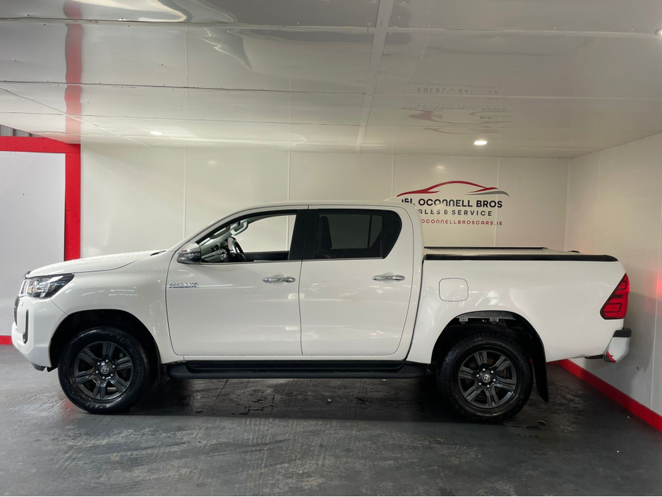 2023 Toyota Hilux - image 6