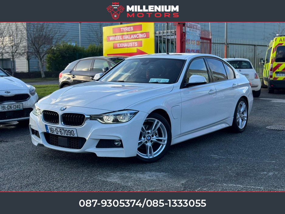 2016 BMW 3 Series - image 4