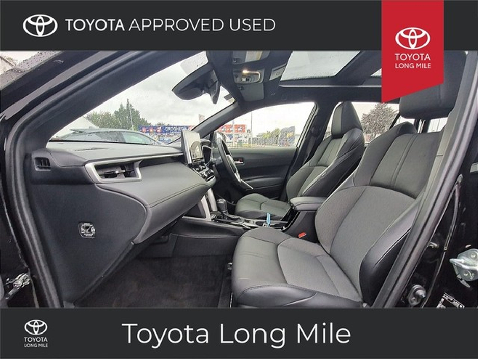 2023 Toyota Corolla Cross - image 6