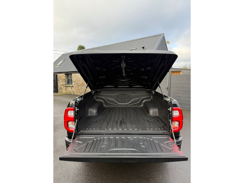 2023 Toyota Hilux  €44,995