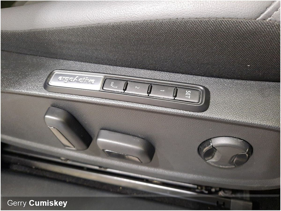 2025 Volkswagen ID.4 - image 10