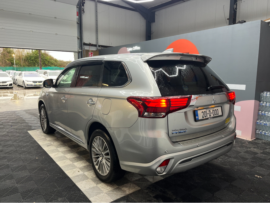 2020 Mitsubishi Outlander €23950! 2020 MITSUBISHI OUTLANDER PHEV G PLUS PACKAGE 2.4 AUTOMATIC / CRUISE CONTROL / 360° PARKING CAMERA / ELECTRIC MEMORY & HEATED SEATS / PADDLE SHIFTERS / HEATED STEERING WHEEL €23,950