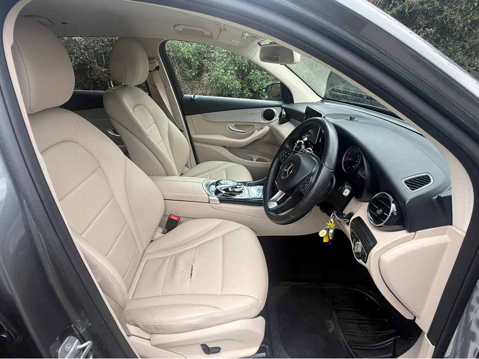 2018 Mercedes-Benz GLC Class - image 8