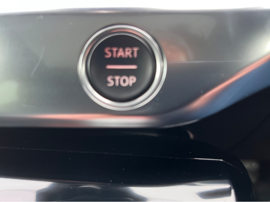 2020 Jaguar I-Pace - image 31