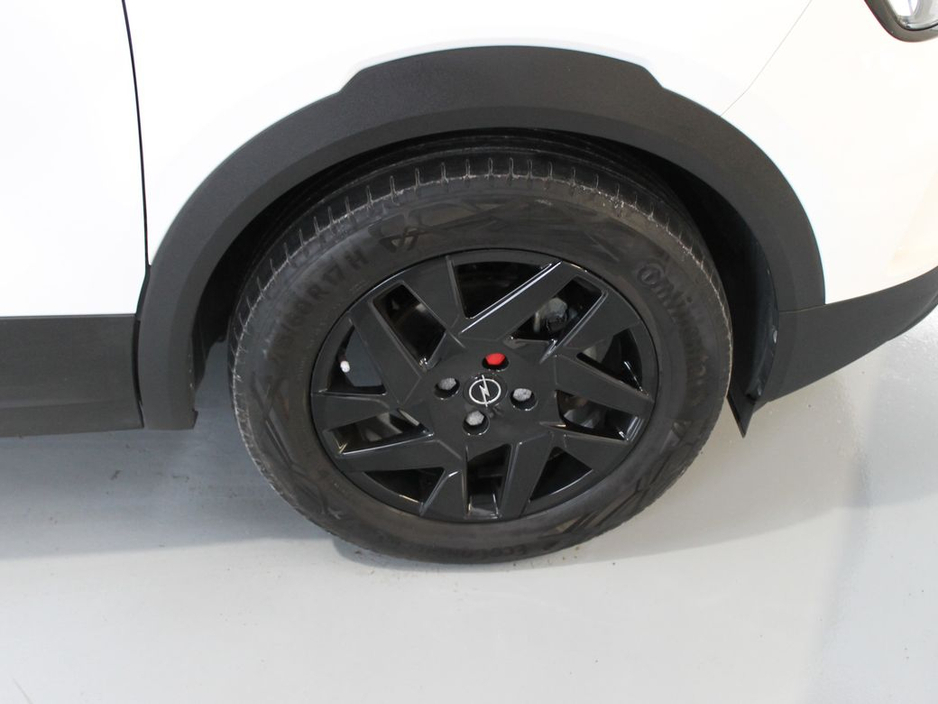 2022 Opel Mokka - image 26