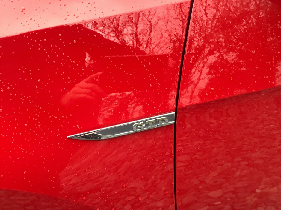 2014 Volkswagen Golf - image 16