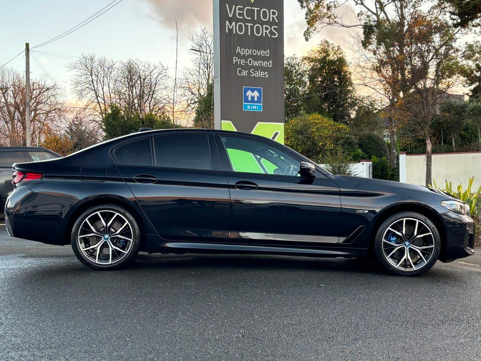 2023 BMW 5 Series 530E M-SPORT SUNROOF IVORY LEATHER €44,995
