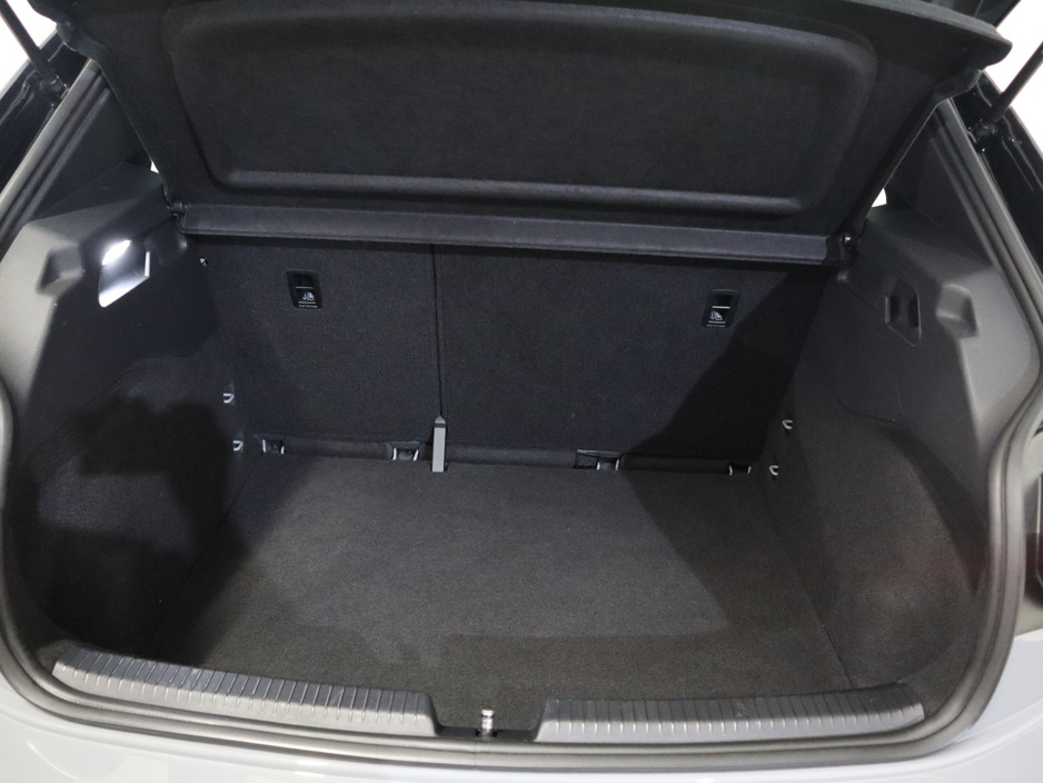 2022 Volkswagen ID.3 - image 24