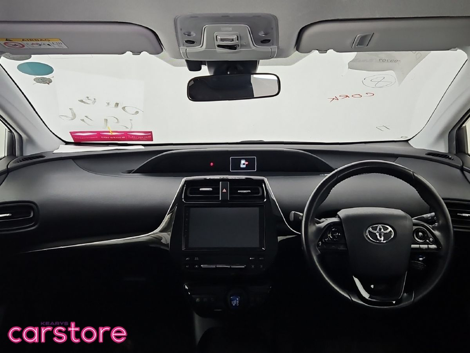 2019 Toyota Prius - image 11