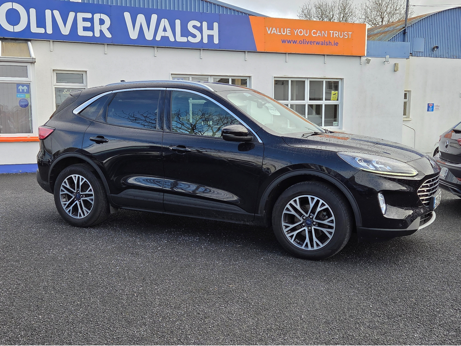 2022 Ford Kuga 2.0 Diesel Titanium model €25,950