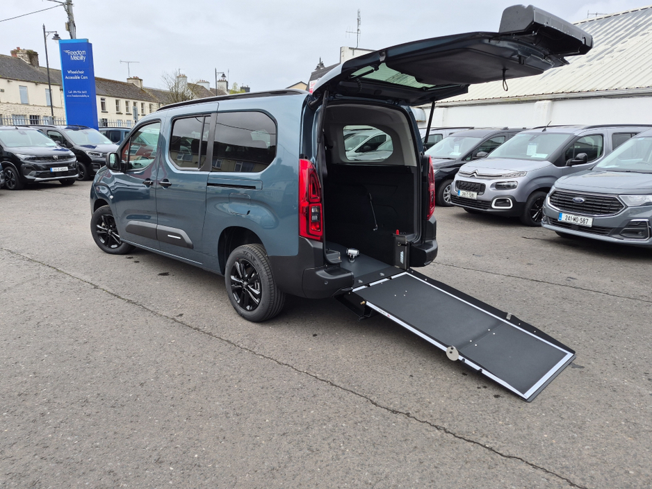 2026 Citroen Berlingo - image 13