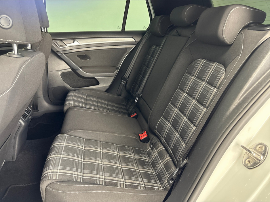 2019 Volkswagen Golf 2.0 TDI GTD DSG**DIGITAL DASH**TOUCH SCREEN MEDIA DISPLAY**REVERSE CAMERA**PARKING SENSORS**FRONT HEATED SEATS**DRIVE MODES**DUAL CLIMATE CONTROL**UPGRADED ALLOYS**KEYLESS START**FINANCE AVAILABLE** €24,995