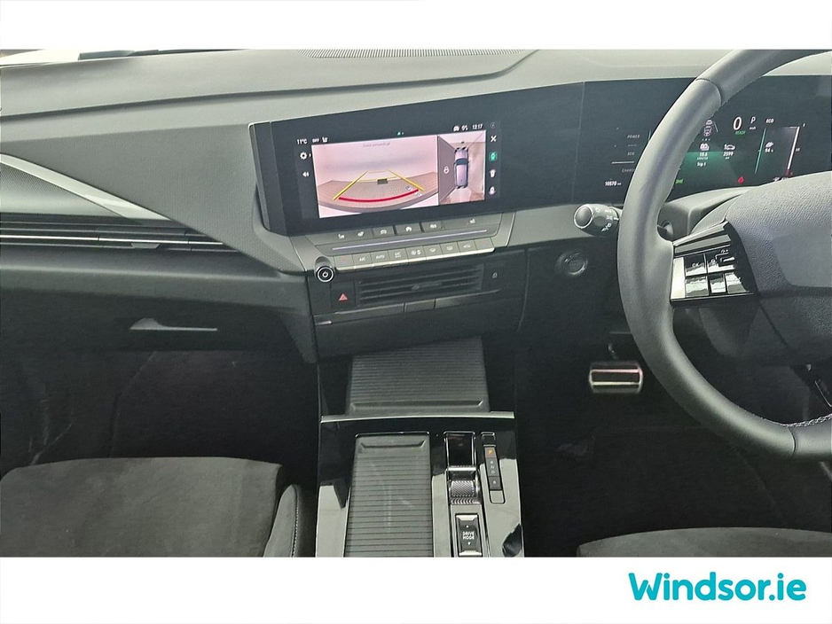 2025 Opel Astra GS 55KWh EV €37,995