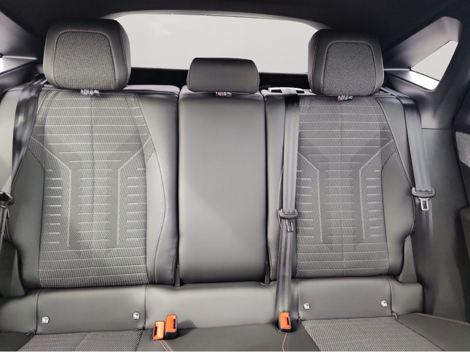 2025 Peugeot 3008 BEV 73kWH 210BHP Allure €42,950