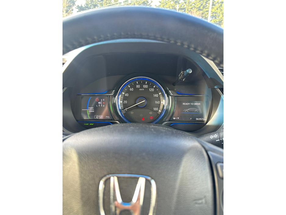 2015 Honda Grace - image 16