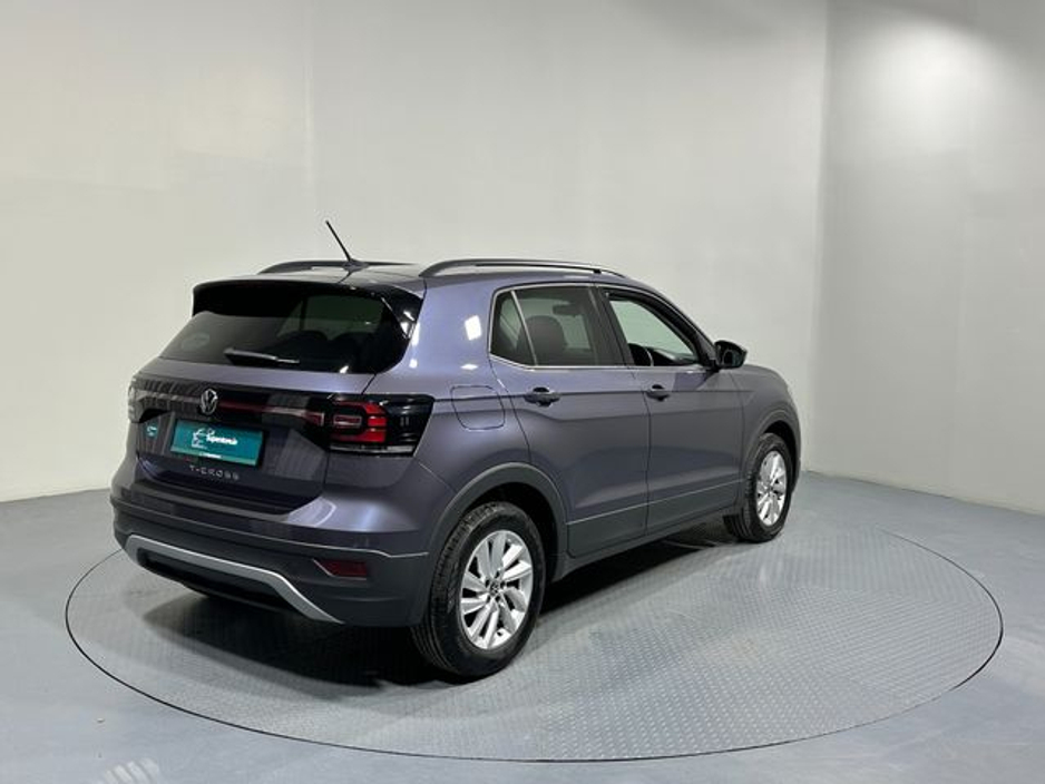 2023 Volkswagen T-Cross - image 7