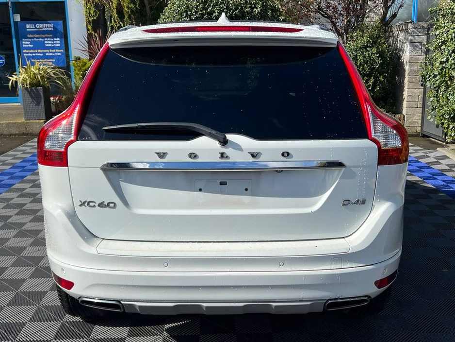 2017 Volvo XC60 - image 19