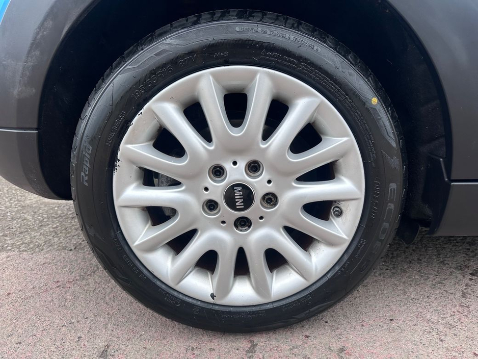 2015 MINI One - image 36