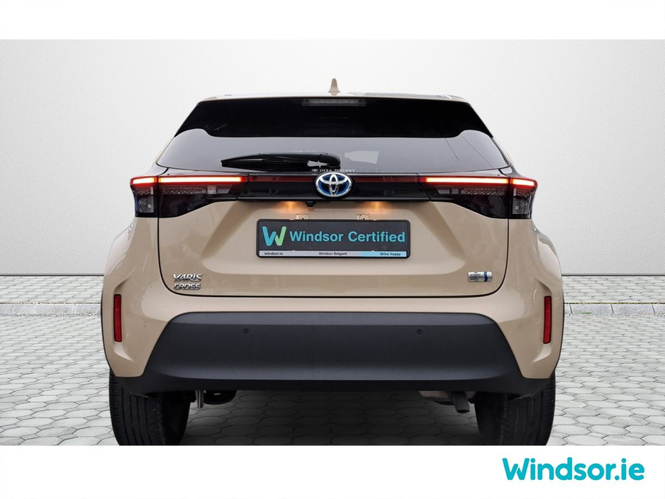 2023 Toyota Yaris Cross - image 11