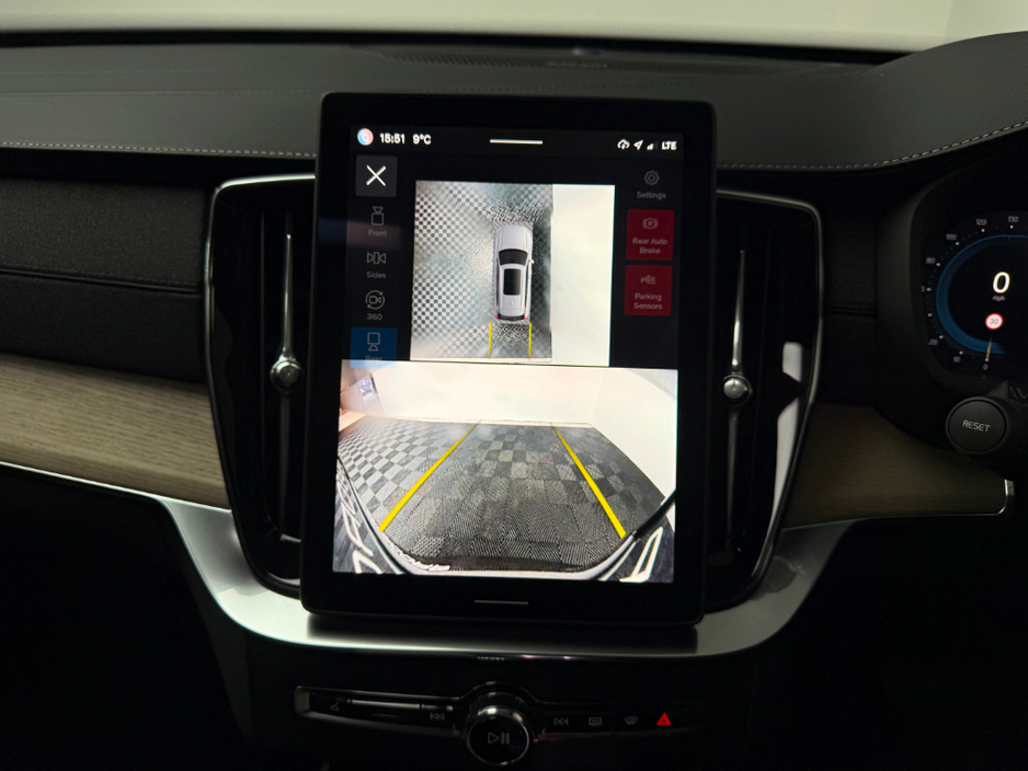 2025 Volvo XC90 PLUS T8 PHEV AWD AUTO *7 SEATER* €79,990