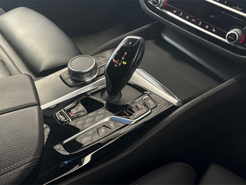 2021 BMW 5 Series G31 E M SPORT TOURING**NEW 20"ALLOYS**HEATED STEERING WHEEL**FRONT HEATED ELECTRIC MEMORY SEATS**HEADS UP DISPLAY**TOUCH SCREEN MEDIA DISPLAY**BLACK LEATHER INTERIOR**HARMON KARDON**REVERSE CAMERA** €32,995