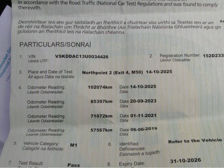 2015 Nissan Pulsar - image 4