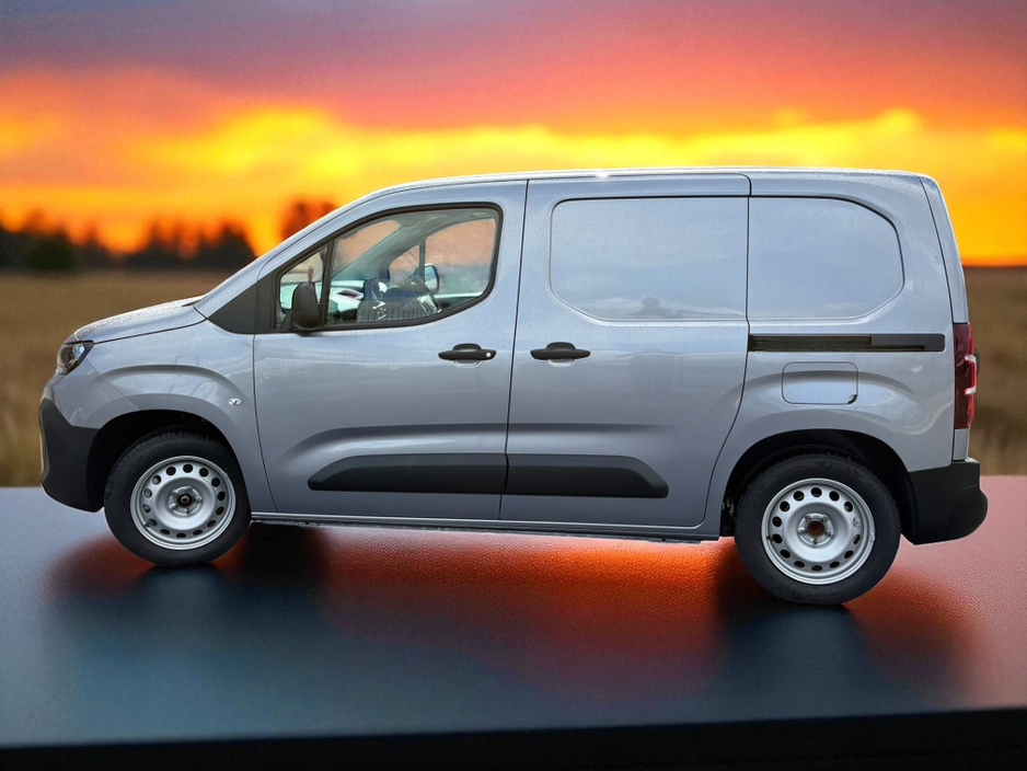 2026 Citroen Berlingo AUTO 130BHP, ex vat price. €26,000