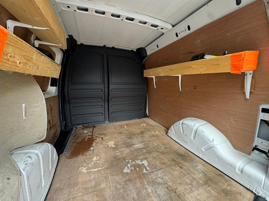 2020 Volkswagen Caddy - image 11